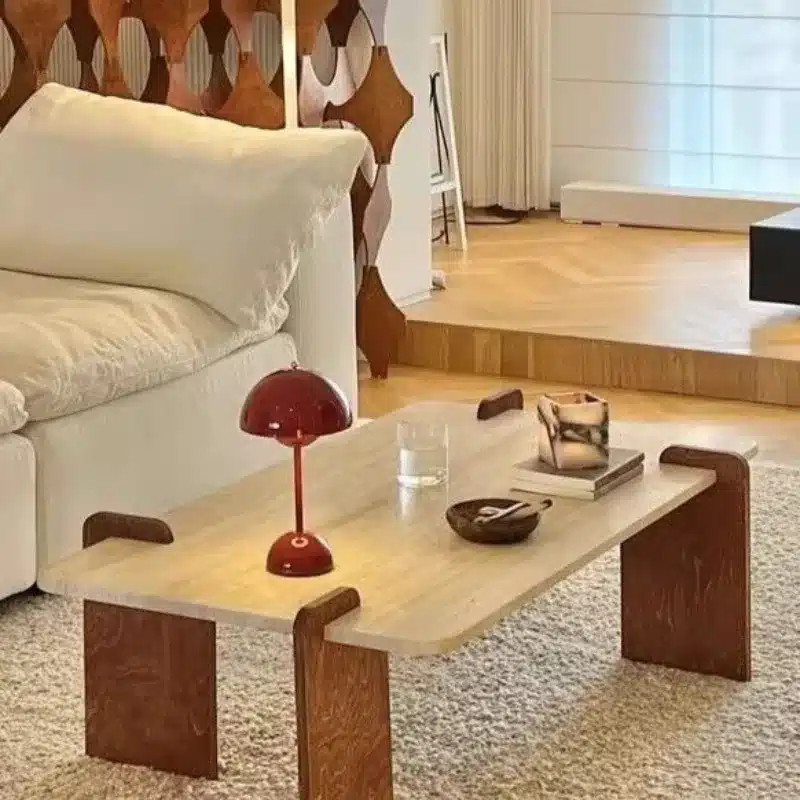 table basse nordique en bois et pierre pour salon scandinave